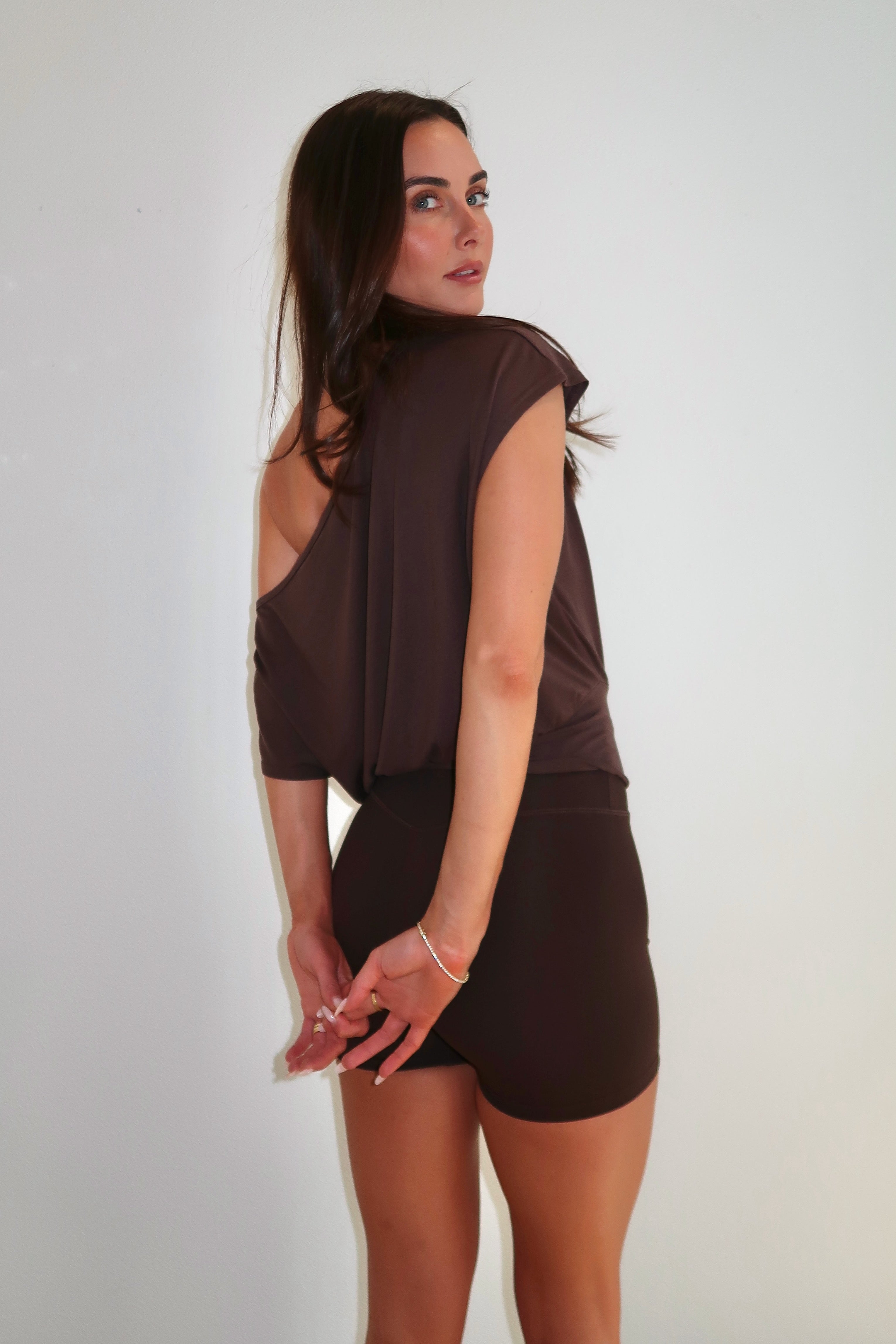 Warm-Up Tee - Chocolate